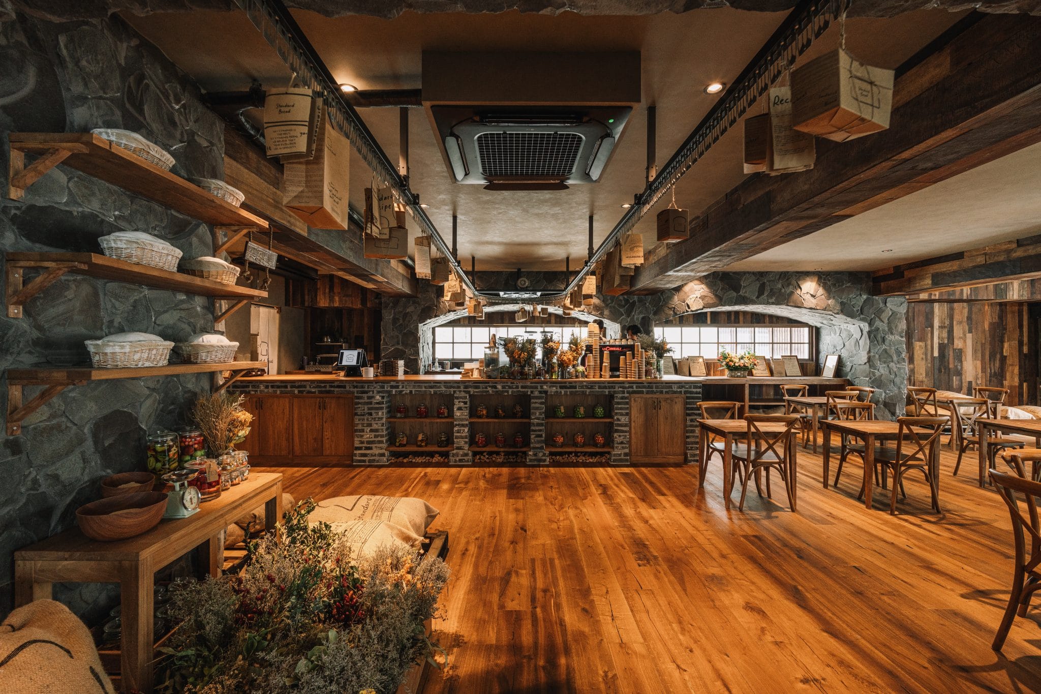 พนักงานบาริสต้า / Staff Barista / ประจำสาขา เซ็นทรัลเวิลด์ workplace